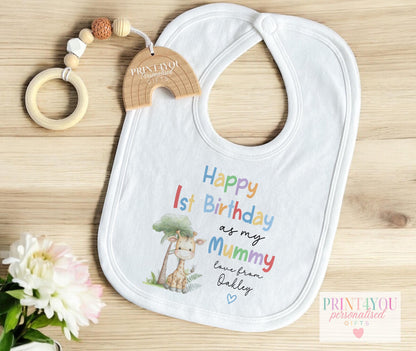 Close-up of the personalised pastel giraffe bib design and baby's name.